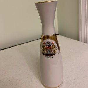 Hamburg Souvenir vase, 8” tall, patterned gold trim on bone China